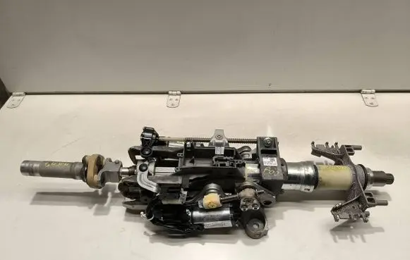 BMW 7 F01 F02 F03 F04 Steering wheel axle P10768701