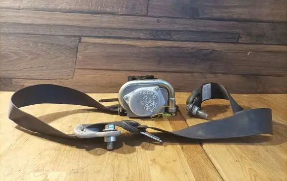 Mazda 6 Front seatbelt