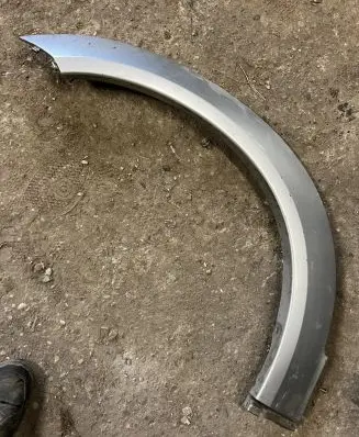 Subaru Outback Front arch trim 