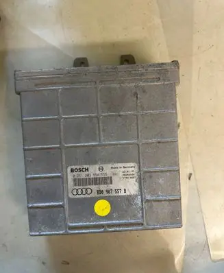 Audi A6 S6 C7 4G Engine control unit/module 8D0907557B 0261203554