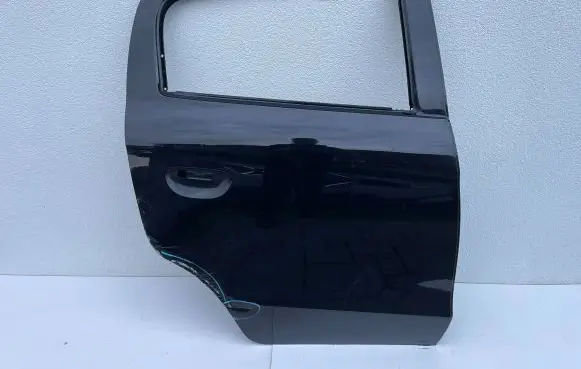 Mitsubishi Space Star Rear door