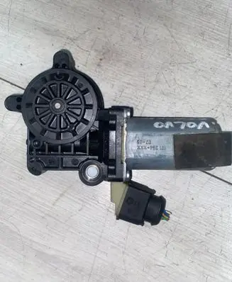 Volvo S60 Front door window regulator motor 0130821761