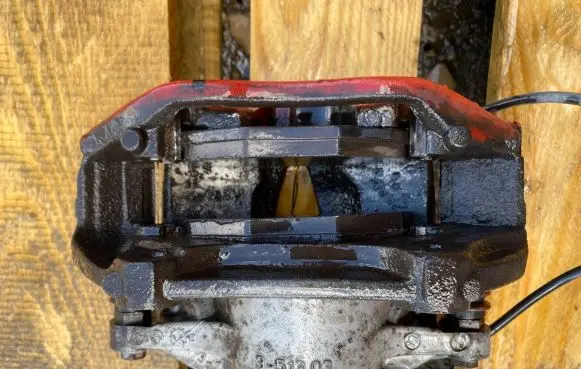 Mercedes-Benz E W211 Front brake caliper 06028295