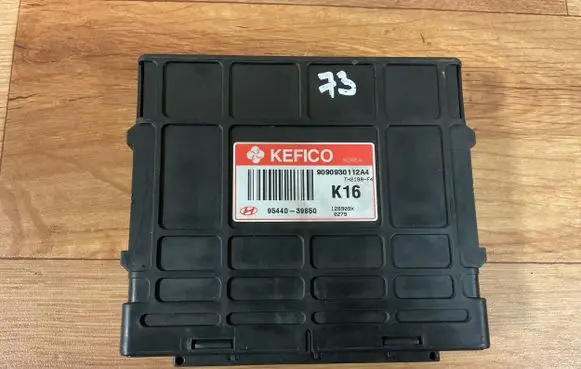 Hyundai Coupe Gearbox control unit/module 9544039850 128909X 9090930112A4