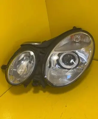 Mercedes-Benz E W211 Headlight/headlamp A2118201661