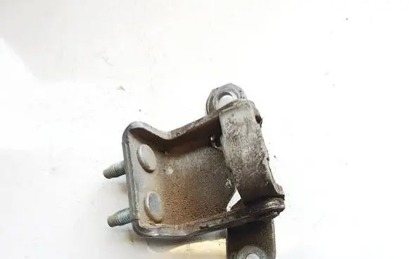 Suzuki Swift I Rear door lower hinge