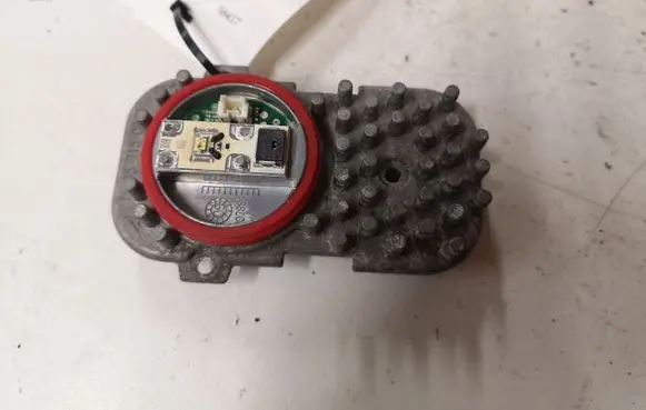 BMW X5 F15 LED ballast control module 1305715084
