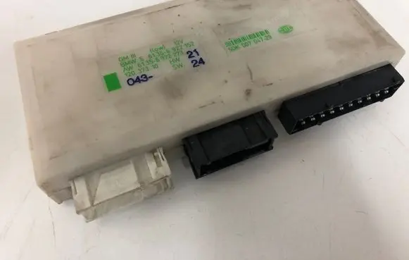 BMW 5 E39 Comfort/convenience module 61356913520 6913520