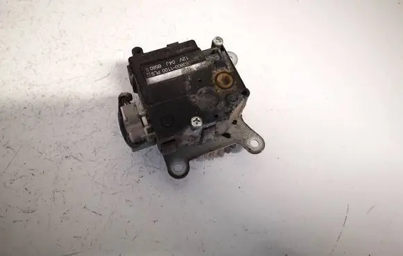 Toyota RAV 4 (XA30) Air flap motor/actuator 0638001100 063800-1100