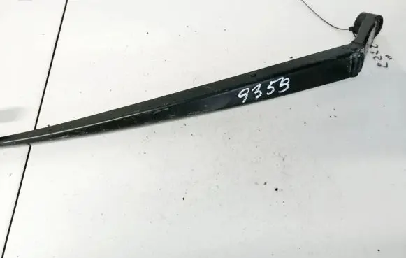 Toyota Auris 150 Front wiper blade arm