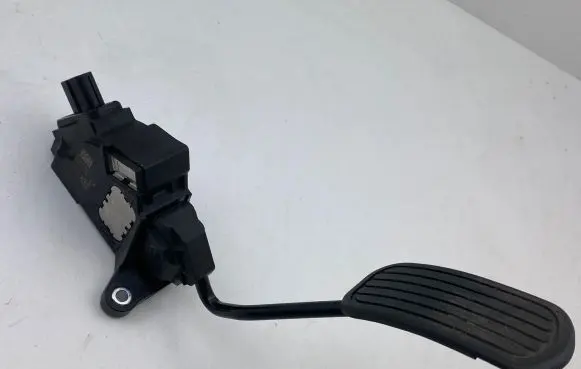 Toyota Prius (XW50) Accelerator throttle pedal 781100W110 16194B 15795425477