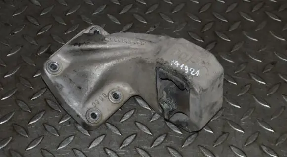 Jeep Grand Cherokee (WK) Engine mount bracket 52090309AD