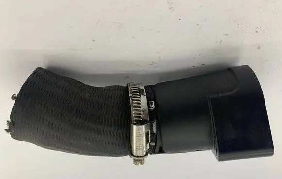 Skoda Superb B6 (3T) Turbo air intake inlet pipe/hose 03L131111R 8054970001 322095