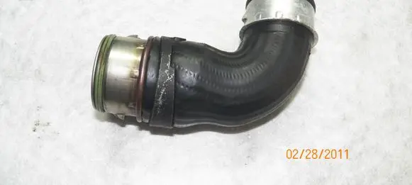 Volkswagen Touran II Intercooler hose/pipe 038131111A