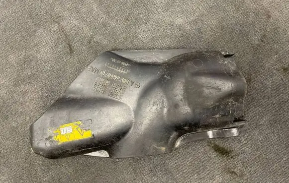 Mercedes-Benz E W213 Fuse box cover A0005456786