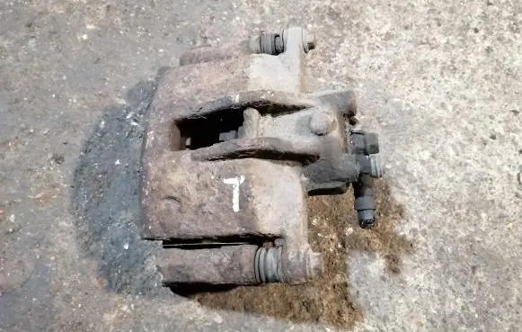Toyota Corolla E120 E130 Front brake caliper