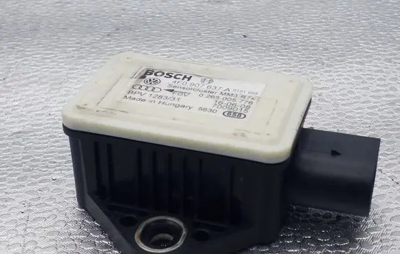 Audi A6 S6 C6 4F ESP acceleration yaw rate sensor 4F0907637A 0265005776