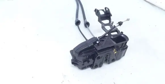 Hyundai Santa Fe Front door lock 813102B070