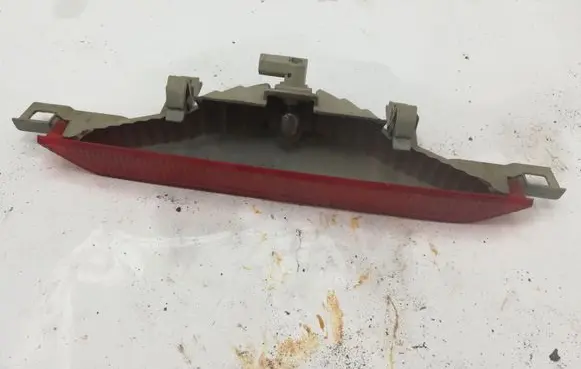 Toyota Avensis Verso Third/center stoplight E43020001