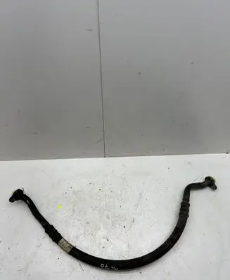 Volvo XC70 Air conditioning (A/C) pipe/hose 31332152