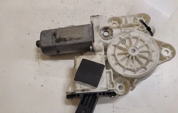 Opel Vectra C Front door window regulator motor 9178988 106046103 0130822012
