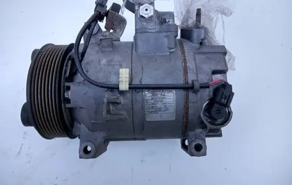 Infiniti FX Air conditioning (A/C) compressor (pump) 926001MS0A