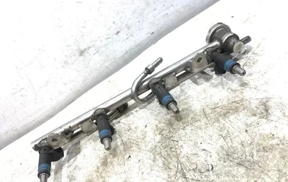 Audi A4 S4 B7 8E 8H Fuel main line pipe 058133681