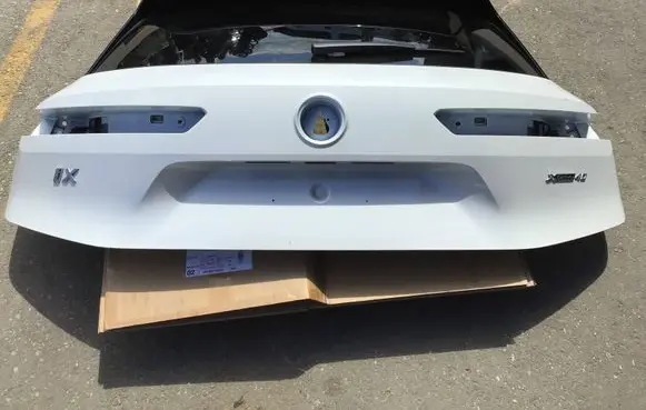 BMW iX Tailgate/trunk/boot lid