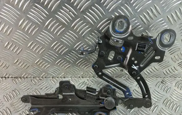 BMW X2 F39 Engine bonnet/hood hinges 