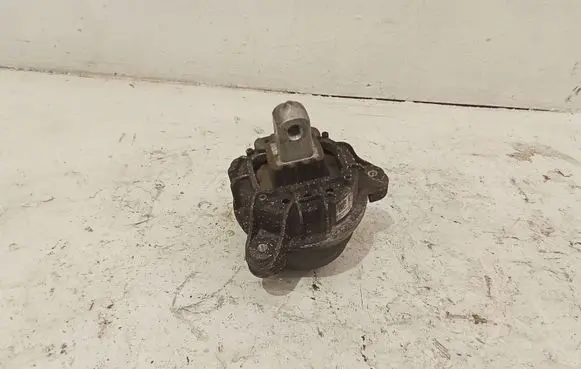 BMW 5 F10 F11 Engine mount bracket 6780264