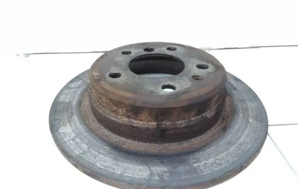 BMW 5 E34 Rear brake disc