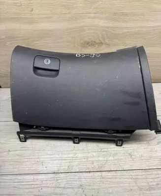 Hyundai i30 Glove box 845412D000
