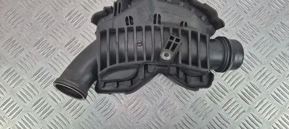 Mercedes-Benz E W212 Intake resonator A6421403487 A6421403787