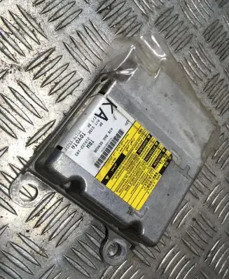 Toyota Avensis T270 Airbag control unit/module 219122103 8917005250
