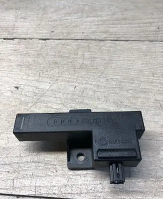 Audi A6 C7 Keyless (KESSY) go control unit/module 8K0907247 33542221