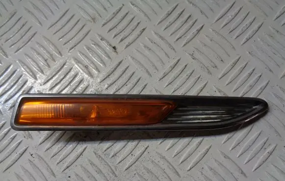 Ford Mondeo MK IV Front fender indicator light 7S7113K354AD