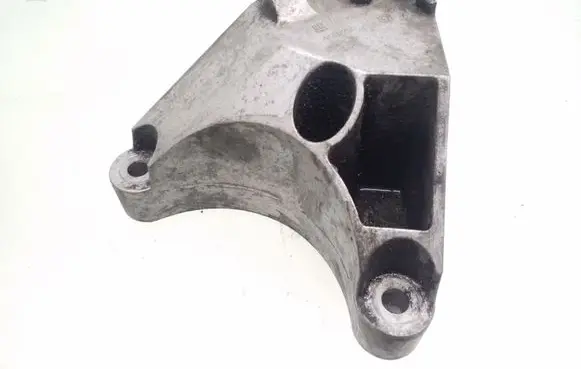 Opel Signum Gearbox mounting bracket 13175267 461117160