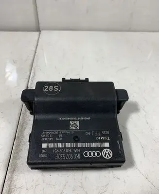 Volkswagen Golf Plus Gateway control module 1K0907530F