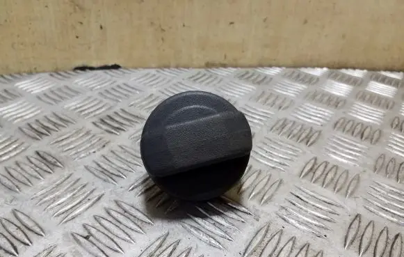 Volkswagen PASSAT B4 Fuel tank filler cap 191201553A