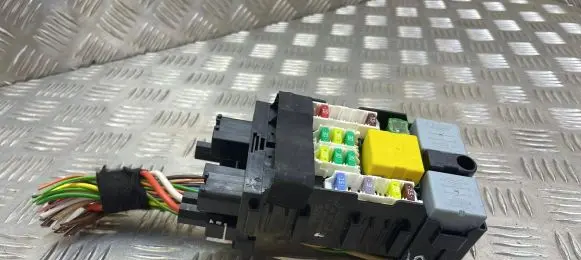 Peugeot 508 Fuse module 18014931 65492680