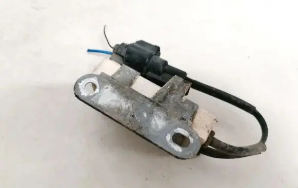 Coolant fan relay
