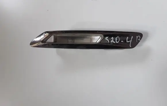 BMW 5 F10 F11 Front fender indicator light 7154168