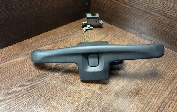 Opel Vivaro Tailgate/trunk/boot lock/catch/latch 8200007345