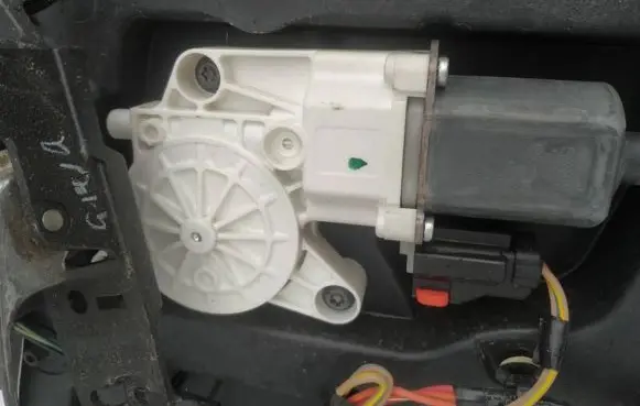 Chrysler Sebring (ST-22 - JR) Rear door window regulator motor