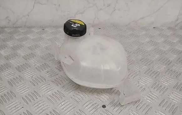 Polestar 2 Coolant expansion tank/reservoir 32138752