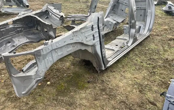 Nissan Navara D23 Front quarter panel PU17544