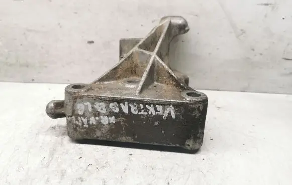 Opel Vectra B Gearbox mounting bracket 90497583