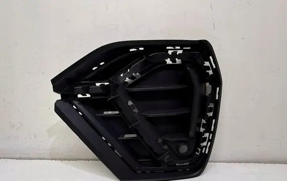 Audi Q3 F3 Front bumper lower grill 83A807682D