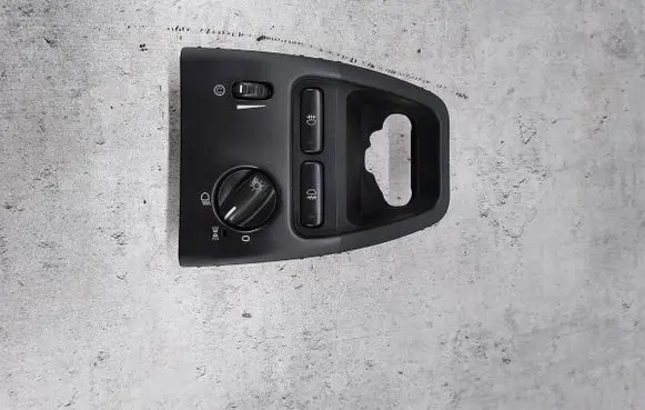 Volvo XC90 Light switch 8685450