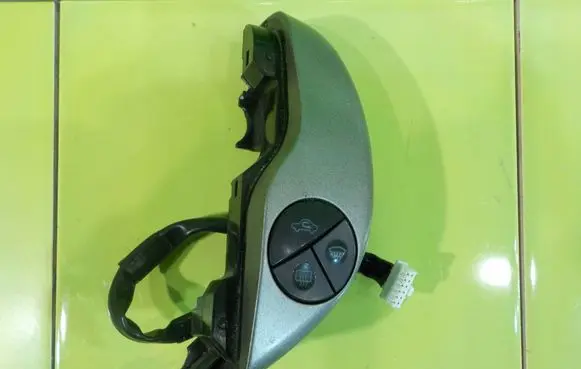 Toyota Prius (NHW20) Other switches/knobs/shifts F70CV164 RP156